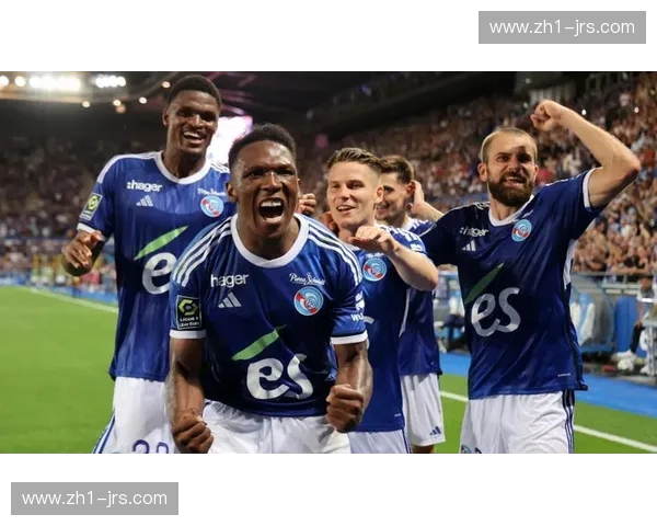 斯特拉斯堡压缩空间防守 成功限制法甲多支强队进攻 斯特拉斯堡压缩空间防守 成功限制法甲多支强队进攻